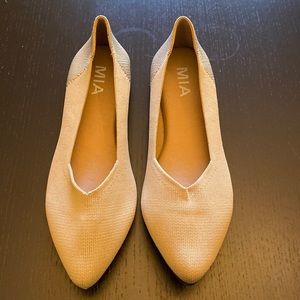 Nordstrom Rack Mia Tan flats (Size 7)